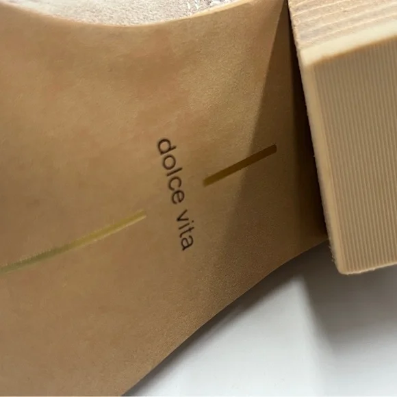 Dolce Vita Tan Heeled Boots with Western Stitching - Picture 4 of 8